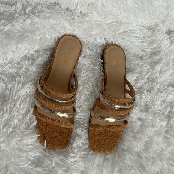 Ann Taylor factory summer sandals - Picture 2 of 4